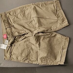 Boys Chino Levi's Shorts, size W28, color olive